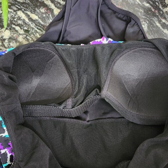 A&H SPORTSWEAR Ruffled Tankini Set - Picture 6 of 6